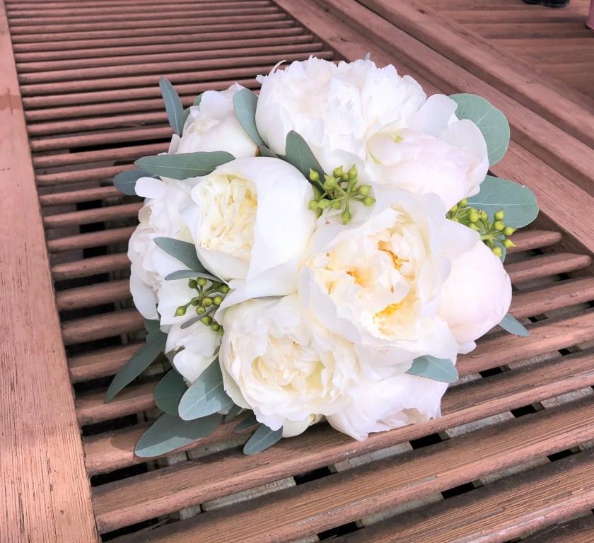 Blumen-PurPur-Hochzeitsfloristik-300