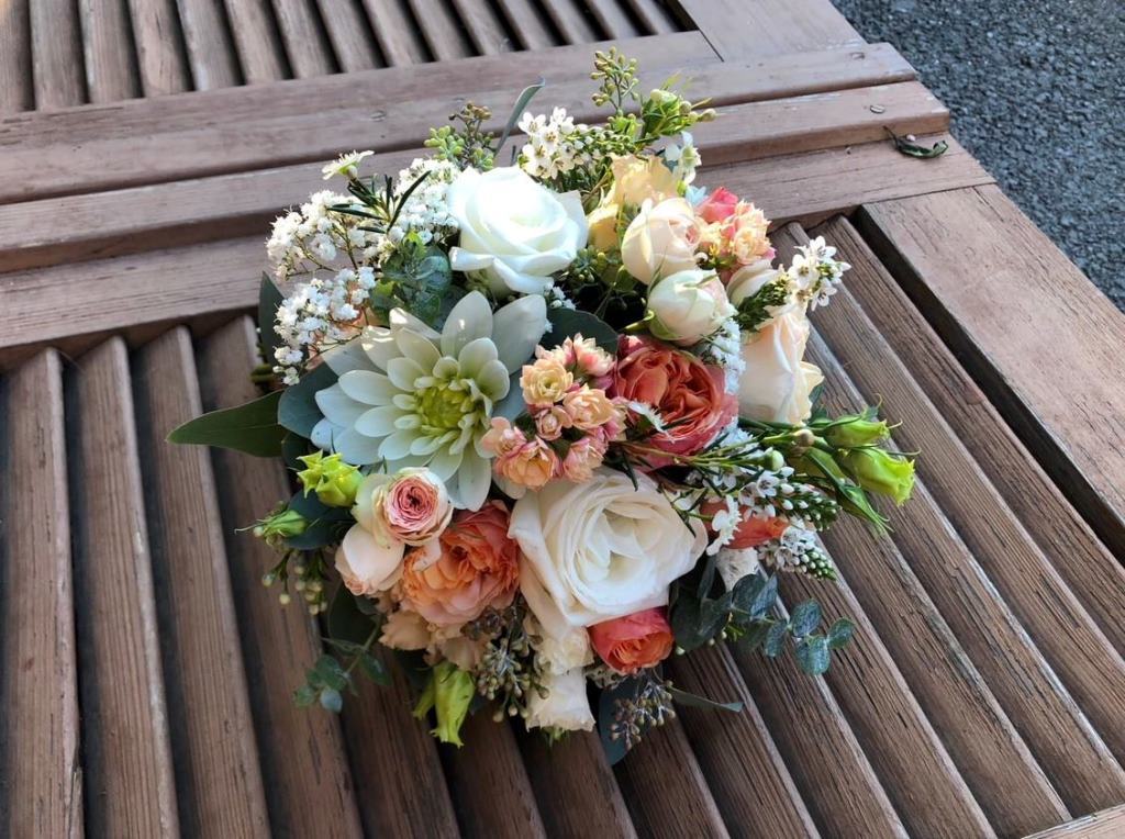 Blumen-PurPur-Hochzeitsfloristik-557