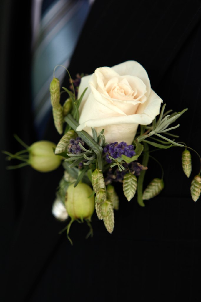 Blumen-PurPur-Hochzeitsfloristik-840