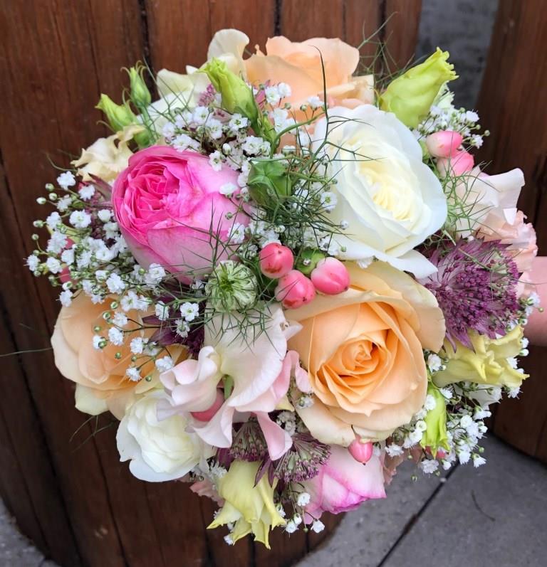 Blumen-PurPur-Hochzeitsfloristik-971