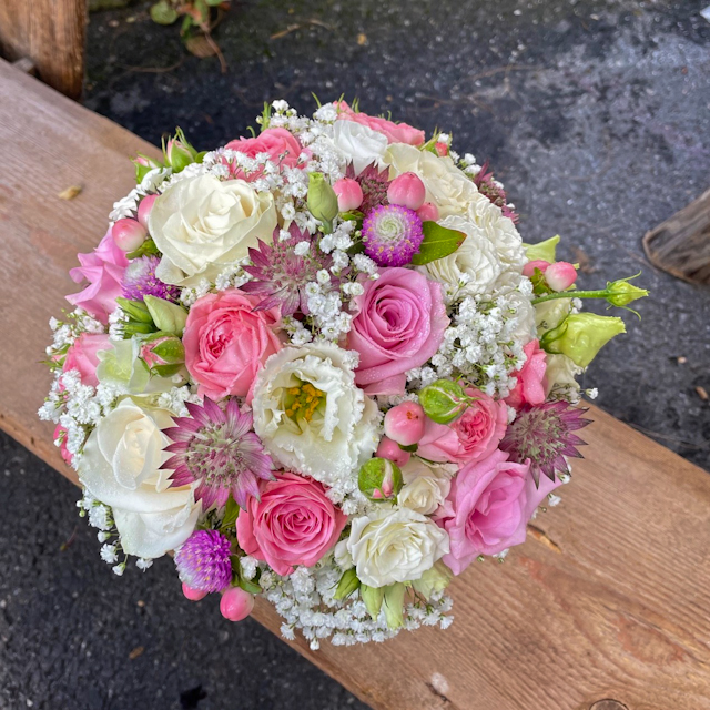 2109_Blumen-PurPur-Hochzeitsfloristik_482